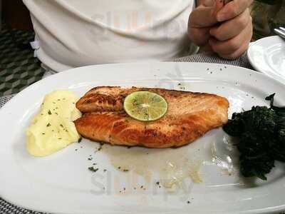 Humming Birds Kitchen And Garden