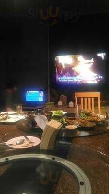 ร้านอาหาร ปลาอยู่เย็น