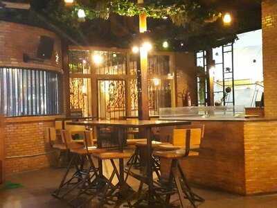 รูทส์ (k-village) - ล้านอาหาร บาร์ & กริลล์