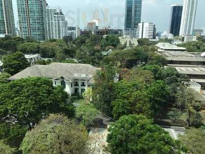 เลิฟ อีท บิสโทร สาขา เซนทรัล เอ็มบาสซี่