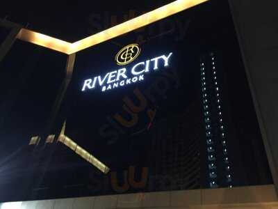 Rivercity Bar-b-q Corner