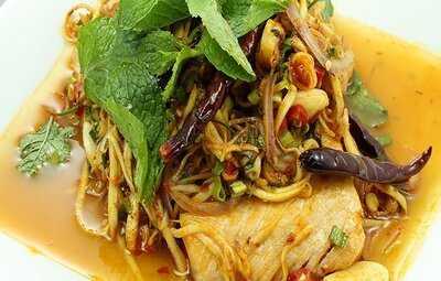 ครัวดอกไม้ขาว