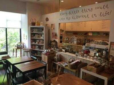 สปูนฟูลสักกะแอนด์คาเฟ่