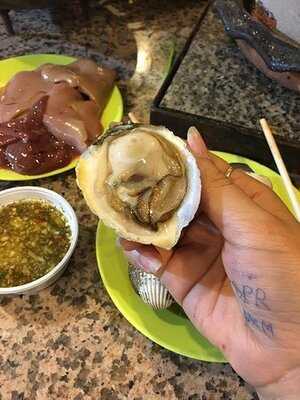 ร้านอาหาร ริมน้ำหมูกระทะ