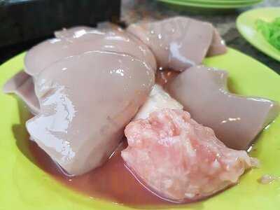 ร้านอาหาร ริมน้ำหมูกระทะ