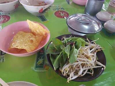 ต้อยก๋วยเตี๋ยวเรือ