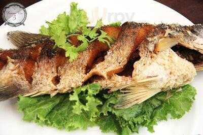 รูมนัมเบอร์ไฟว์