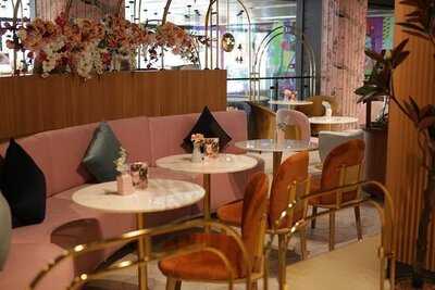 Maison Claris - Fine Dessert Cafe