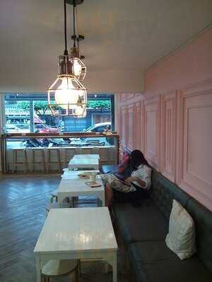 สวีท แอดดิค