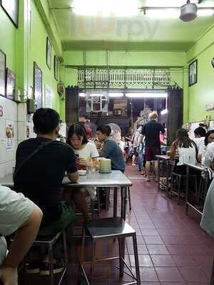 ลุงภา ผัดไทย