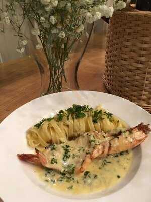 แสนสำราญ ที่ แสนแสบ