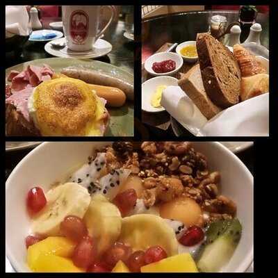 Eve And Thai Palace At Hansar Bangkok