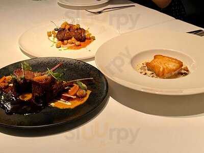 วอเตอร์ ไลบรารี จามจุรี