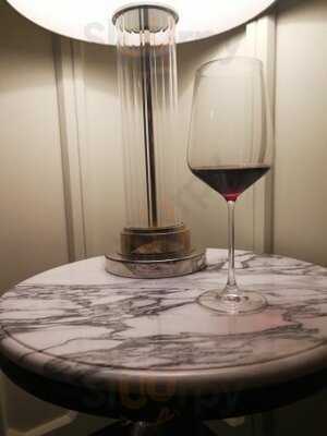 เดอะ กลาสซ์ บาร์