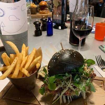 เจมี่ส์ อิตาเลียน