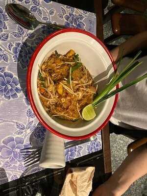 กิน+เฮ (กรูฟ เซ็นทรัลเวิลด์)