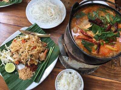 เฝอตี้นาย