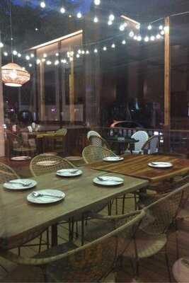 เฝอตี้นาย