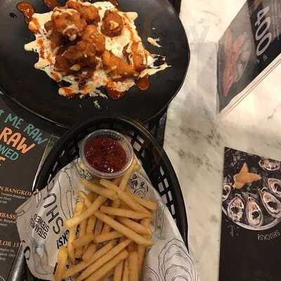 เดอะ รอว์ บาร์