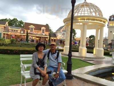 ร้านอาหาร ช็อคโกแลตวิลล์