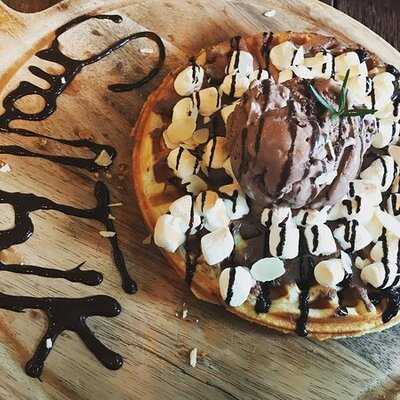 สมอลทอล์กคาเฟ่