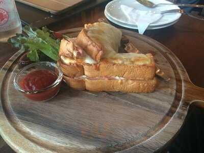 สมอลทอล์กคาเฟ่