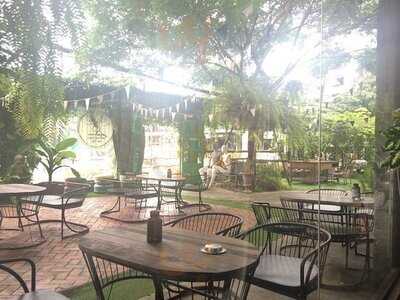 สมอลทอล์กคาเฟ่