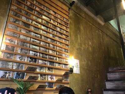 เจริญกรุง คาเฟ่ บาร์