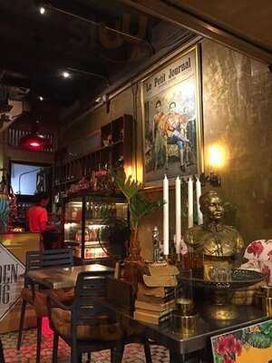 เจริญกรุง คาเฟ่ บาร์