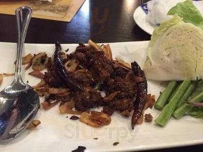 Le Bistro By Ruenrose