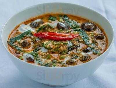 Le Bistro By Ruenrose