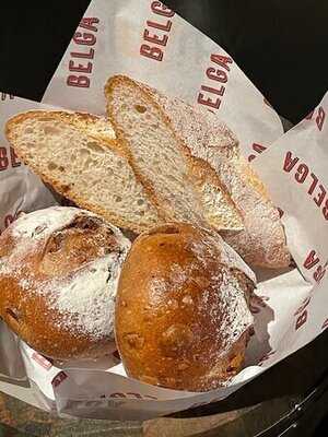 เบลก้า รูฟท็อป บาร์ และ บราสเซอรี่