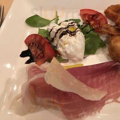 Antonio's The Italian Experience