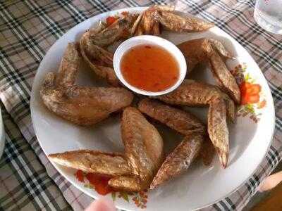 ร้านอาหาร โอยั๊วะริเวอร์เทอร์เรซ