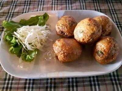 ร้านอาหาร โอยั๊วะริเวอร์เทอร์เรซ