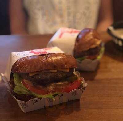 แดนเนียล ไทยเกอร์