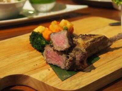 ห้องอาหาร อัล ธารา