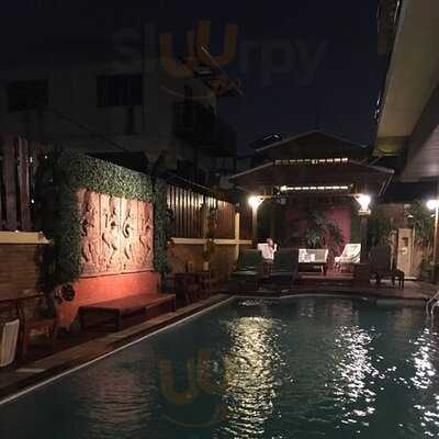 Lamphu Tree Thai Restaurant & Vegetarian Served