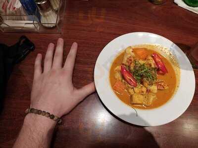 Lamphu Tree Thai Restaurant & Vegetarian Served