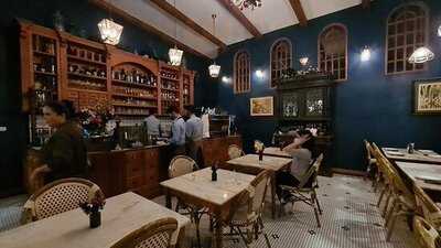 เฟอเทอร์สโตน คาเฟ่ บิสโทร & ไลฟ์สไตล์ ช้อป