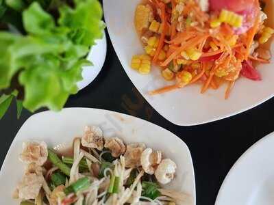 ร้านอาหาร บ้านส้มตำ