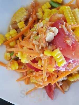 ร้านอาหาร บ้านส้มตำ