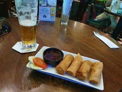 The Kiwi Sports Pub & Grill