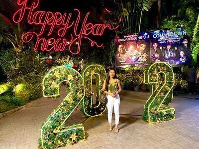 วอเตอร์ไซด์ คาราโอเกะ เรสเตอรองต์