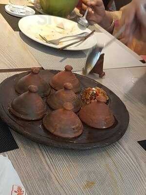 ร้าน ต้นเครื่อง