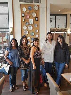 ร้าน ต้นเครื่อง