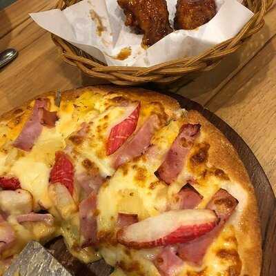 เดอะ พิซซ่า คอมปะนี - ริเวอร์ไซด์ พลาซ่า