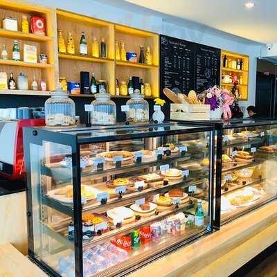 Beluga Restaurant & Bakery