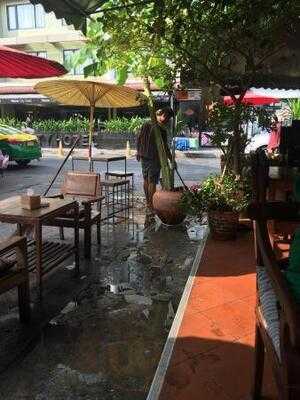 Slow Cafe By Room 111