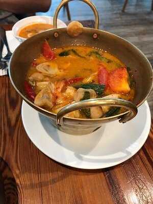 บ้านหญิง